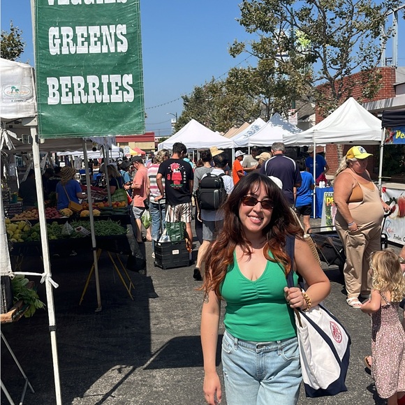 ✨Meet your Posher, Jess✨ - Picture 3 of 3